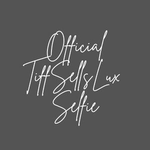 But First… LET ME TAKE A SELFIE